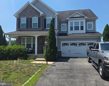 2873 Sweetbay Street - Photo Thumbnail 2