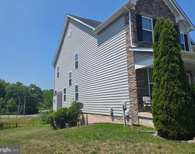 2873 Sweetbay Street - Photo Thumbnail 4