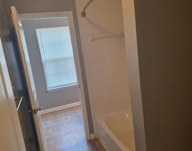 2873 Sweetbay Street - Photo Thumbnail 20