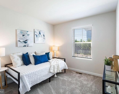 2493 Avesta - Photo Thumbnail 11