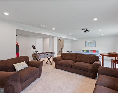 8378 Legacy Circle - Photo Thumbnail 36