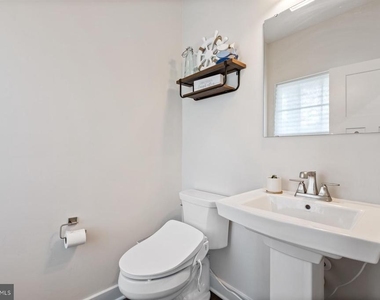 8378 Legacy Circle - Photo Thumbnail 40