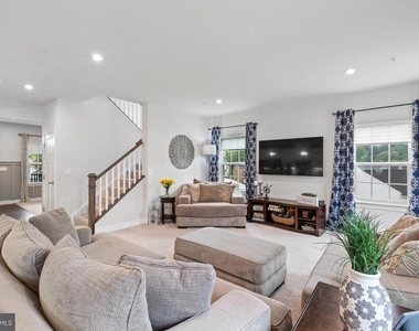8378 Legacy Circle - Photo Thumbnail 6