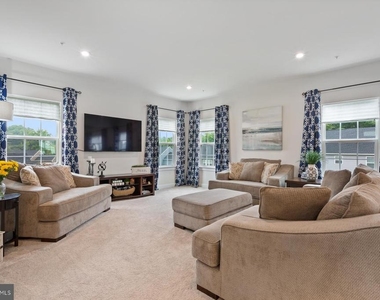 8378 Legacy Circle - Photo Thumbnail 5
