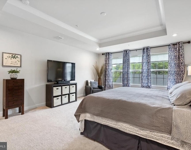 8378 Legacy Circle - Photo Thumbnail 17