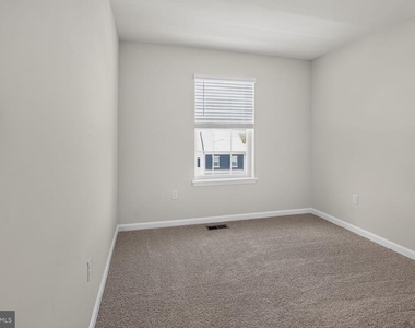 29 Merion Avenue - Photo Thumbnail 9