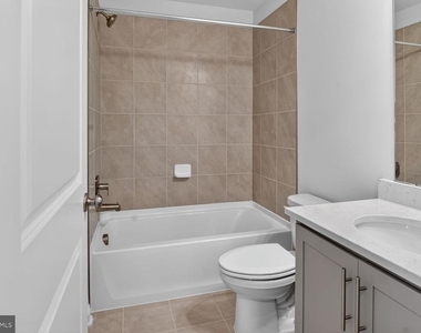 29 Merion Avenue - Photo Thumbnail 15