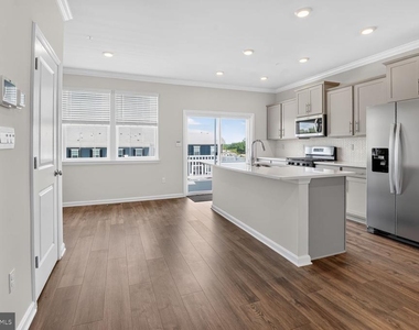 29 Merion Avenue - Photo Thumbnail 4