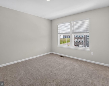29 Merion Avenue - Photo Thumbnail 8