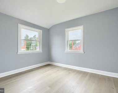 1902 Kelmore Road - Photo Thumbnail 8