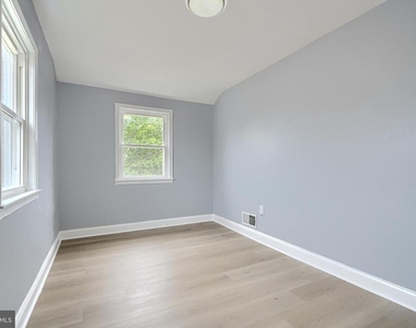 1902 Kelmore Road - Photo Thumbnail 10
