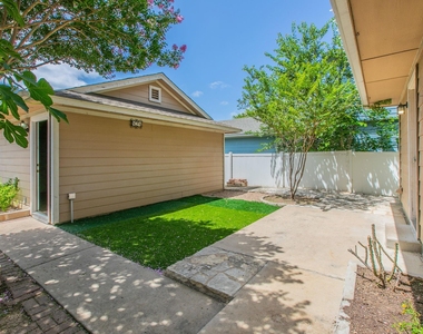 824 Palo Duro Dr - Photo Thumbnail 22