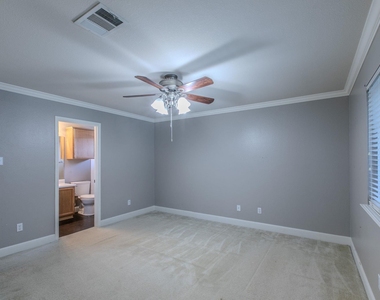 824 Palo Duro Dr - Photo Thumbnail 9