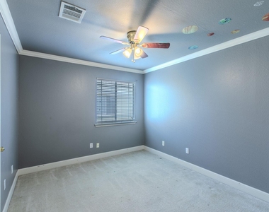 824 Palo Duro Dr - Photo Thumbnail 13