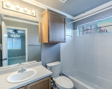 824 Palo Duro Dr - Photo Thumbnail 12