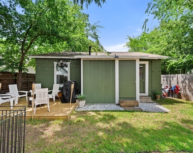 1103 Brass St - Photo Thumbnail 17