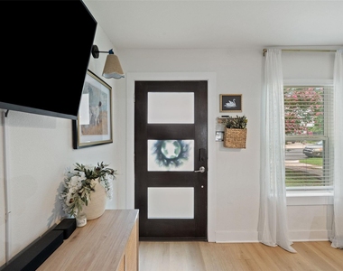 1103 Brass St - Photo Thumbnail 5