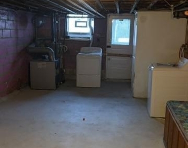 2709 E Hoffman Street - Photo Thumbnail 11