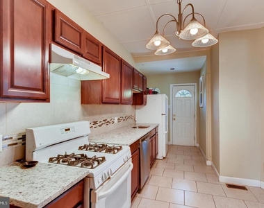 3610 Greenmount Avenue - Photo Thumbnail 6