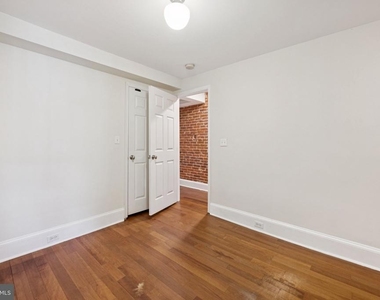 1814 E Pratt Street - Photo Thumbnail 14