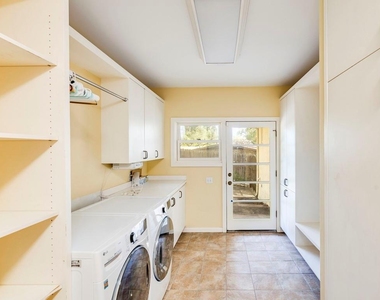 404 Almarion Dr - Photo Thumbnail 24