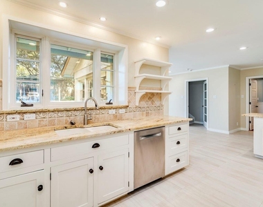 404 Almarion Dr - Photo Thumbnail 7