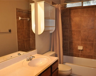 507 Las Colinas Dr - Photo Thumbnail 18
