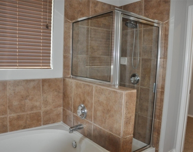 507 Las Colinas Dr - Photo Thumbnail 19