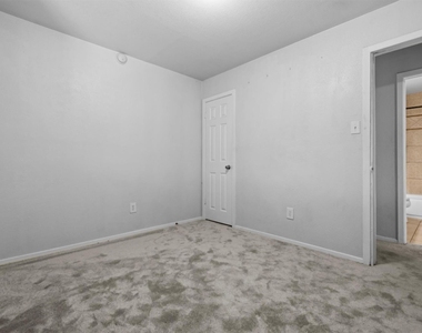 3627 Menchaca Rd - Photo Thumbnail 20