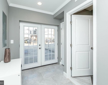 1505 Clarkson Street - Photo Thumbnail 7