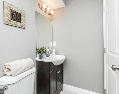 1505 Clarkson Street - Photo Thumbnail 24