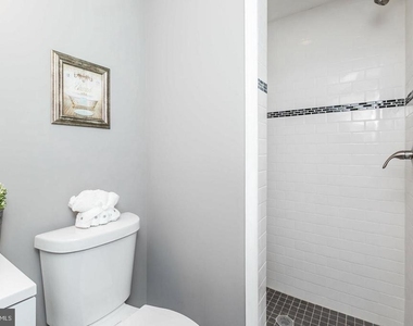 1505 Clarkson Street - Photo Thumbnail 12