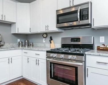 1505 Clarkson Street - Photo Thumbnail 6