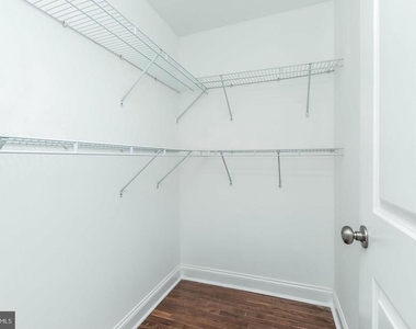 1505 Clarkson Street - Photo Thumbnail 16