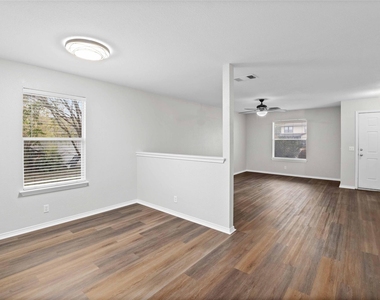 112 Ames Cv - Photo Thumbnail 4