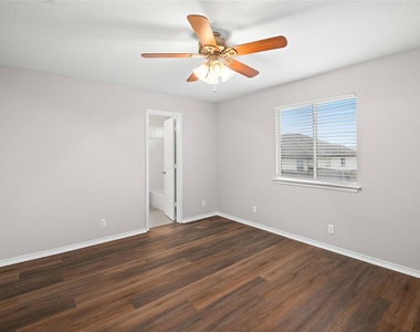 112 Ames Cv - Photo Thumbnail 10