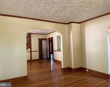 4007 Bateman Avenue - Photo Thumbnail 2