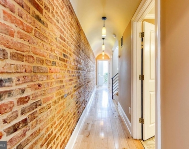 908 S Linwood Avenue - Photo Thumbnail 11