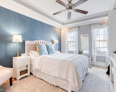 908 S Linwood Avenue - Photo Thumbnail 10