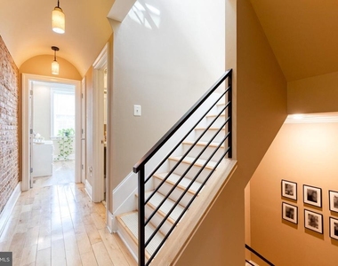 908 S Linwood Avenue - Photo Thumbnail 15
