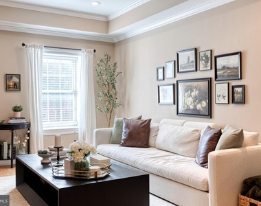 908 S Linwood Avenue - Photo Thumbnail 3