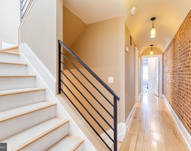 908 S Linwood Avenue - Photo Thumbnail 8