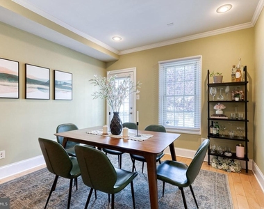 908 S Linwood Avenue - Photo Thumbnail 6