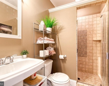 908 S Linwood Avenue - Photo Thumbnail 9