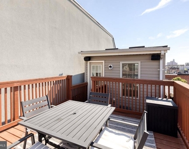 908 S Linwood Avenue - Photo Thumbnail 22