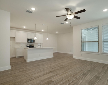 436 Parkline Dr - Photo Thumbnail 2