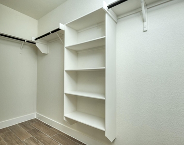 436 Parkline Dr - Photo Thumbnail 8