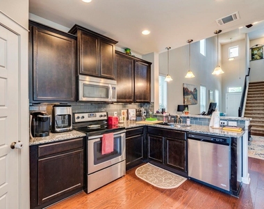 16101 Mcaloon Way - Photo Thumbnail 6