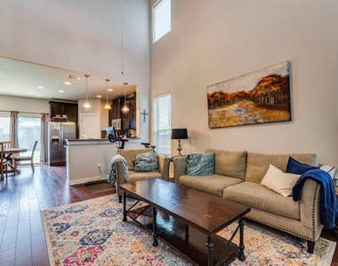 16101 Mcaloon Way - Photo Thumbnail 2