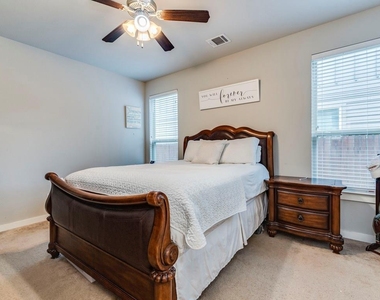 16101 Mcaloon Way - Photo Thumbnail 9